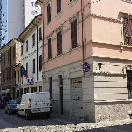 Hotel Astor Piacenza Esterno foto