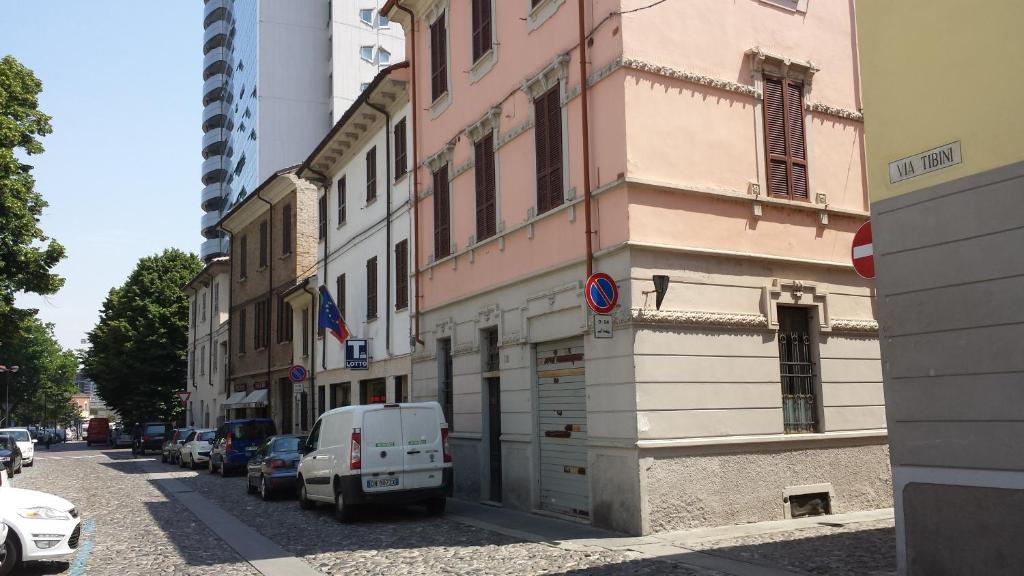 Hotel Astor Piacenza Esterno foto