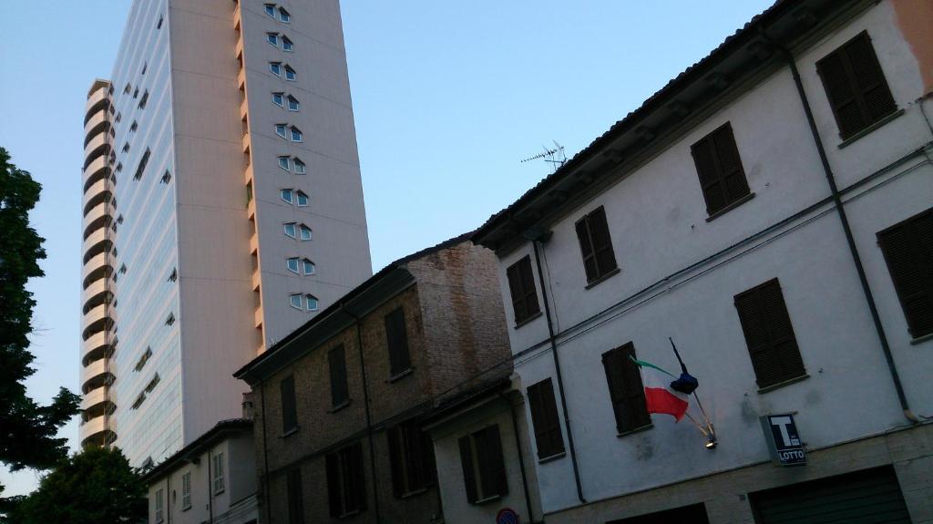 Hotel Astor Piacenza Esterno foto